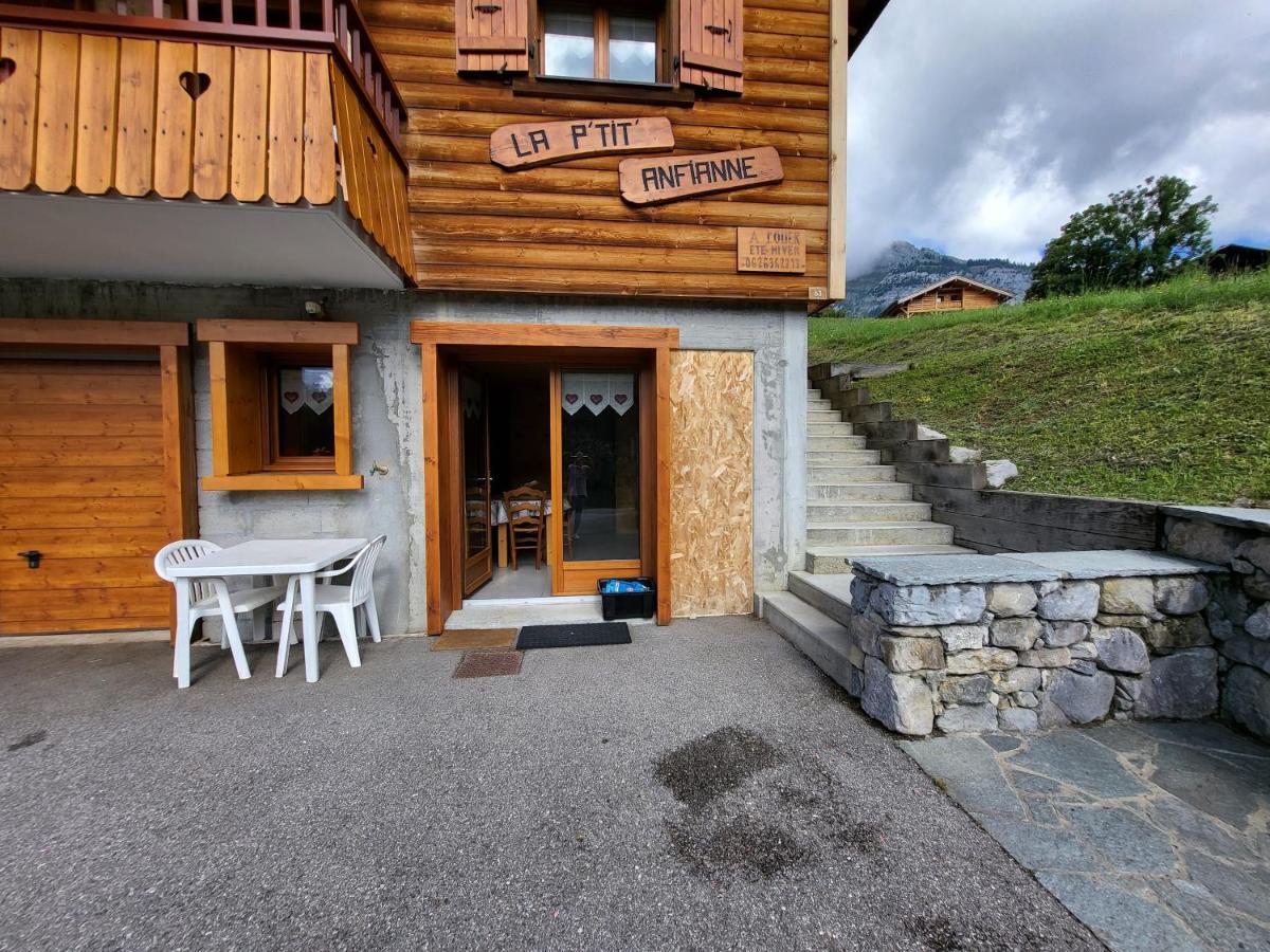 לה גראן-בורנו Appartement Cosy Face Aux Aravis מראה חיצוני תמונה